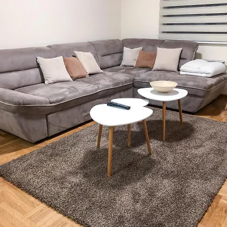 Alisa * 兹拉蒂博尔