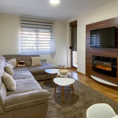 Alisa Διαμέρισμα